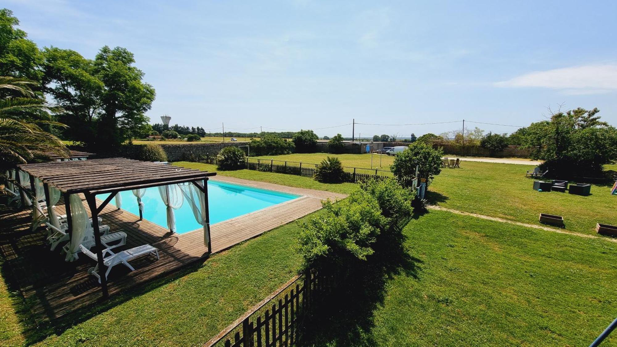 Domaine De Rochebonne Villa Saint-Just-Luzac Exterior photo