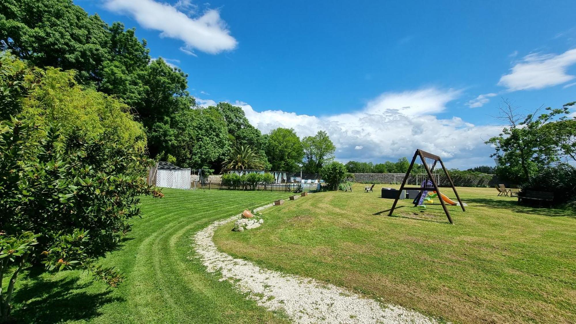 Domaine De Rochebonne Villa Saint-Just-Luzac Exterior photo