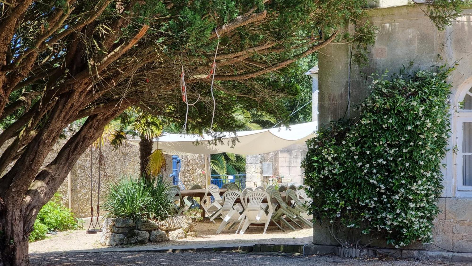 Domaine De Rochebonne Villa Saint-Just-Luzac Exterior photo