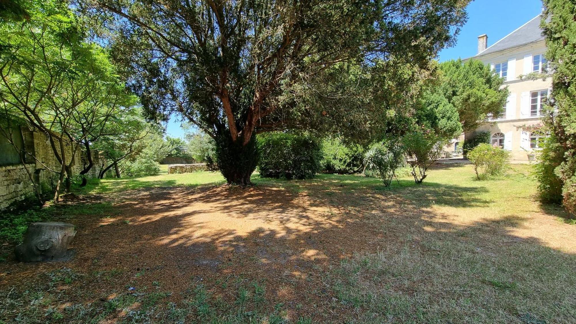 Domaine De Rochebonne Villa Saint-Just-Luzac Exterior photo